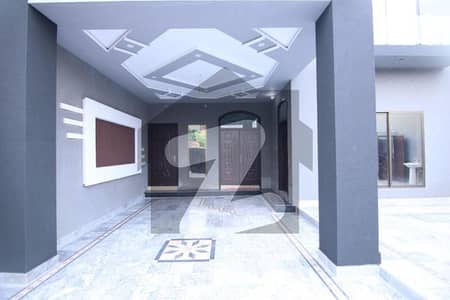 10 Marla House Available For Rent Khayaban 2 Near Susan Road Faisalabad