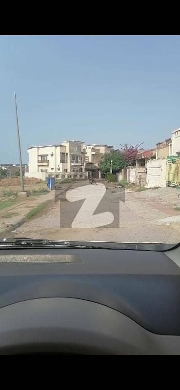 بحریہ ٹاؤن فیز 8 ۔ بلاک ڈی بحریہ ٹاؤن فیز 8,بحریہ ٹاؤن راولپنڈی,راولپنڈی میں 10 مرلہ رہائشی پلاٹ 75.0 لاکھ میں برائے فروخت۔