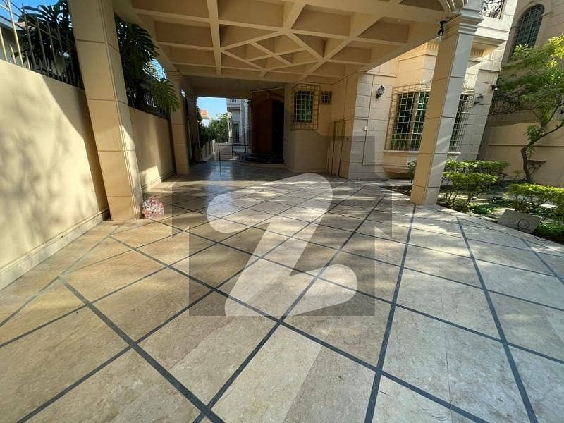 ایف ۔ 8 اسلام آباد میں 6 کمروں کا 1 کنال مکان 8.0 لاکھ میں کرایہ پر دستیاب ہے۔