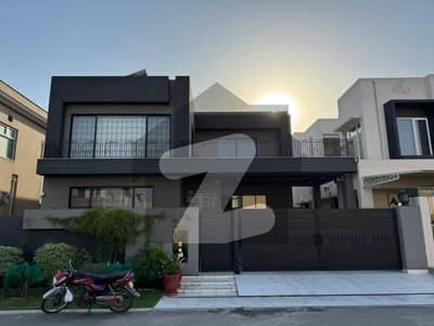 لیک سٹی ۔ سیکٹر ایم ۔ 2 لیک سٹی,رائیونڈ روڈ,لاہور میں 5 کمروں کا 1 کنال مکان 7.95 کروڑ میں برائے فروخت۔