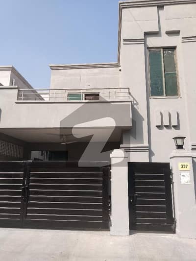 عسکری 11 عسکری,لاہور میں 3 کمروں کا 10 مرلہ فلیٹ 1.3 لاکھ میں کرایہ پر دستیاب ہے۔ عسکری 11 عسکری,لاہور میں 3 کمروں کا 10 مرلہ فلیٹ 1.3 لاکھ میں کرایہ پر دستیاب ہے۔