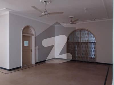 ماڈل ٹاؤن لاہور میں 7 کمروں کا 2 کنال مکان 8.0 لاکھ میں کرایہ پر دستیاب ہے۔ ماڈل ٹاؤن لاہور میں 7 کمروں کا 2 کنال مکان 8.0 لاکھ میں کرایہ پر دستیاب ہے۔