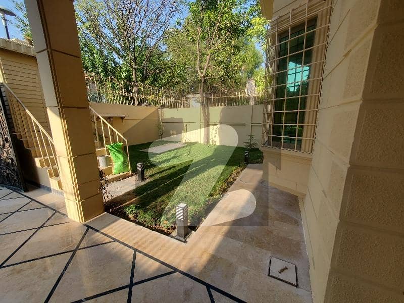 F-8. Triple Storey House Beautiful F-8. Triple Storey House Beautiful