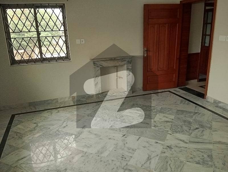 upper portion for rent in f 11