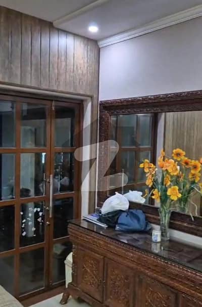 عسکری 11 ۔ سیکٹر اے عسکری 11,عسکری,لاہور میں 5 کمروں کا 12 مرلہ مکان 6.5 کروڑ میں برائے فروخت۔ عسکری 11 ۔ سیکٹر اے عسکری 11,عسکری,لاہور میں 5 کمروں کا 12 مرلہ مکان 6.5 کروڑ میں برائے فروخت۔