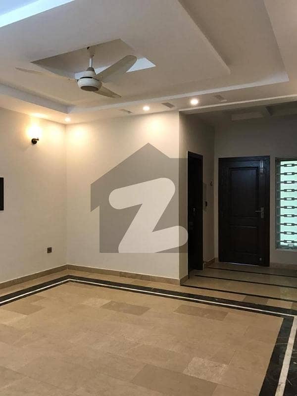 ایف ۔ 11 اسلام آباد میں 3 کمروں کا 1 کنال زیریں پورشن 2.0 لاکھ میں کرایہ پر دستیاب ہے۔