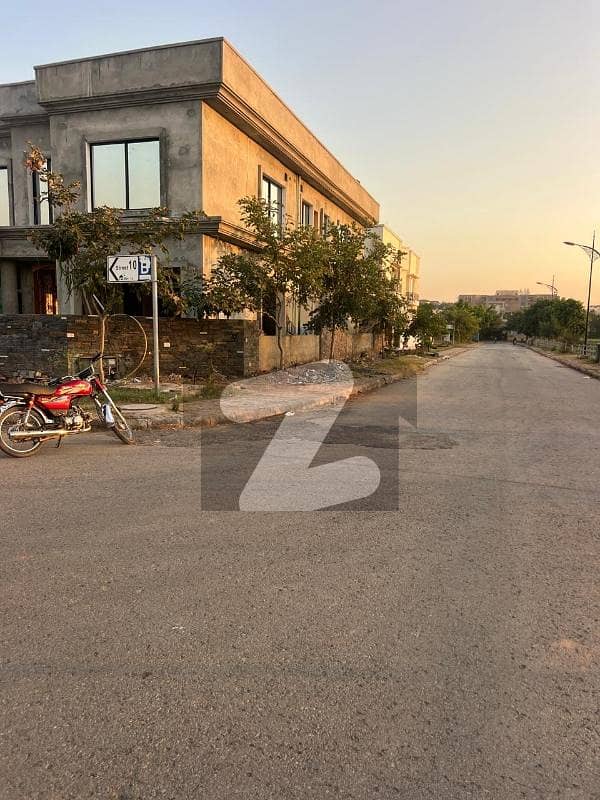 بحریہ انکلیو بحریہ ٹاؤن,اسلام آباد میں 1 کنال رہائشی پلاٹ 3.3 کروڑ میں برائے فروخت۔