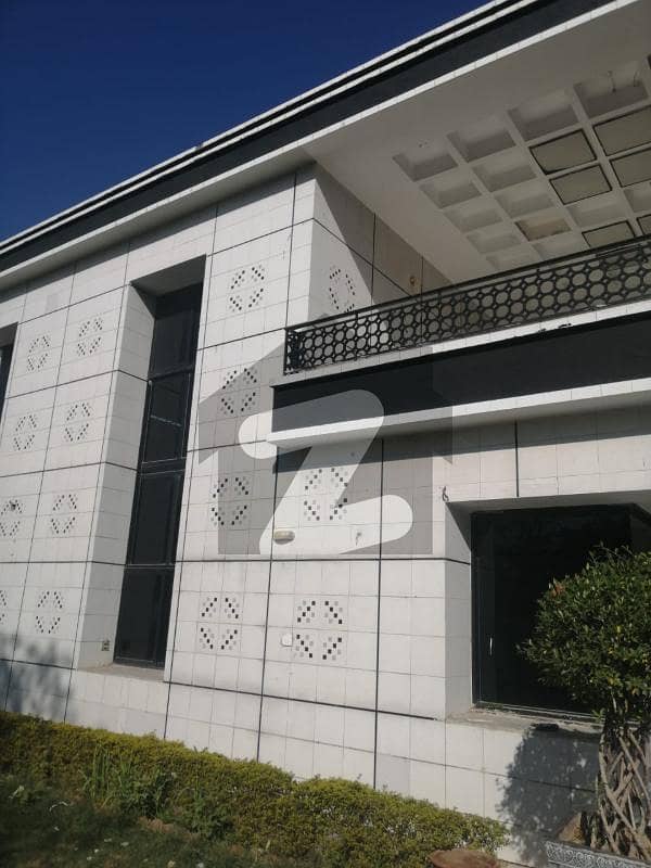 F-8/1 Luxurious 2 Kanal House Available For Rent F-8/1 Luxurious 2 Kanal House Available For Rent