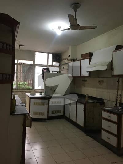 عسکری 2 عسکری,لاہور میں 3 کمروں کا 10 مرلہ فلیٹ 2.85 کروڑ میں برائے فروخت۔ عسکری 2 عسکری,لاہور میں 3 کمروں کا 10 مرلہ فلیٹ 2.85 کروڑ میں برائے فروخت۔