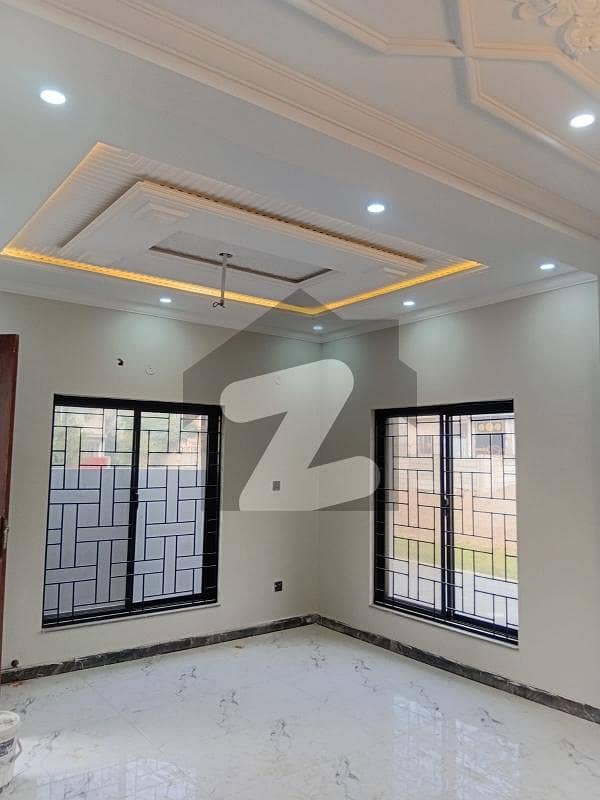 پارک ویو سٹی لاہور میں 2 کمروں کا 5 مرلہ بالائی پورشن 40.0 ہزار میں برائے فروخت۔