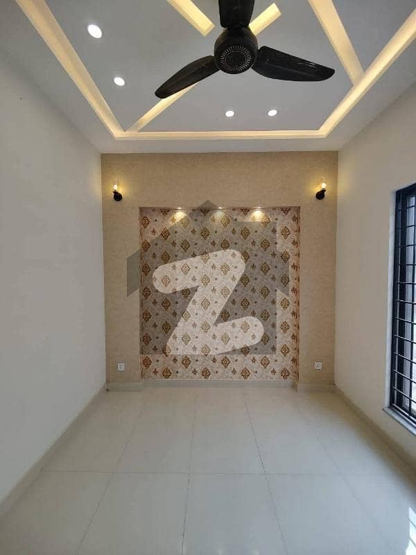 پارک ویو سٹی لاہور میں 3 کمروں کا 10 مرلہ بالائی پورشن 75.0 ہزار میں برائے فروخت۔