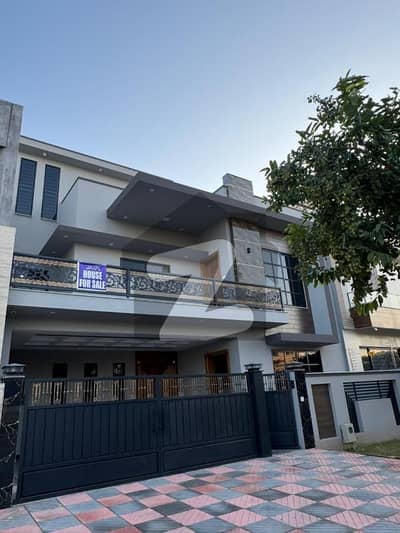 10 MARLA LUXURY HOUSE AVAILABLE FOR SALE AT GULBERG GREEN ISLAMABAD 10 MARLA LUXURY HOUSE AVAILABLE FOR SALE AT GULBERG GREEN ISLAMABAD