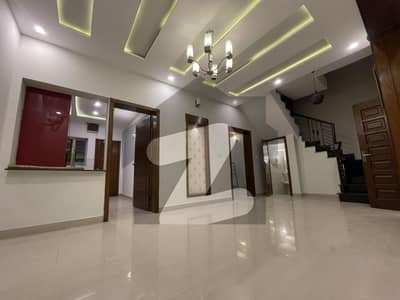 بحریہ انکلیو - سیکٹر بی1 بحریہ انکلیو,بحریہ ٹاؤن,اسلام آباد میں 3 کمروں کا 5 مرلہ مکان 2.75 کروڑ میں برائے فروخت۔