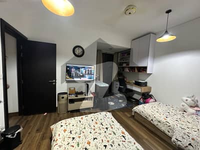 عمار کورل ٹاورز امارکریسنٹ بے,ڈی ایچ اے فیز 8,ڈی ایچ اے ڈیفینس,کراچی میں 2 کمروں کا 7 مرلہ فلیٹ 4.9 کروڑ میں برائے فروخت۔