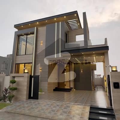 ائیر ایوینیو ۔ بلاک ایل ڈی ایچ اے فیز 8 سابقہ ایئر ایوینیو,ڈی ایچ اے فیز 8,ڈی ایچ اے ڈیفینس,لاہور میں 4 کمروں کا 10 مرلہ مکان 1.7 لاکھ میں کرایہ پر دستیاب ہے۔ ائیر ایوینیو ۔ بلاک ایل ڈی ایچ اے فیز 8 سابقہ ایئر ایوینیو,ڈی ایچ اے فیز 8,ڈی ایچ اے ڈیفینس,لاہور میں 4 کمروں کا 10 مرلہ مکان 1.7 لاکھ میں کرایہ پر دستیاب ہے۔