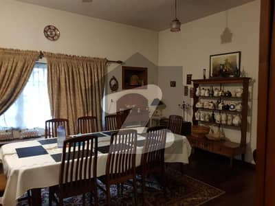 2 kanal old construction house available for sale near Saddar romi road