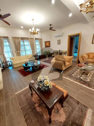 5400 Sq. Ft. House for Sale I-8/3 Islamabad Park Facing 23 Crore