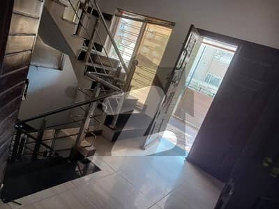 بحریہ انکلیو - سیکٹر اے بحریہ انکلیو,بحریہ ٹاؤن,اسلام آباد میں 7 کمروں کا 10 مرلہ مکان 1.9 لاکھ میں کرایہ پر دستیاب ہے۔ بحریہ انکلیو - سیکٹر اے بحریہ انکلیو,بحریہ ٹاؤن,اسلام آباد میں 7 کمروں کا 10 مرلہ مکان 1.9 لاکھ میں کرایہ پر دستیاب ہے۔