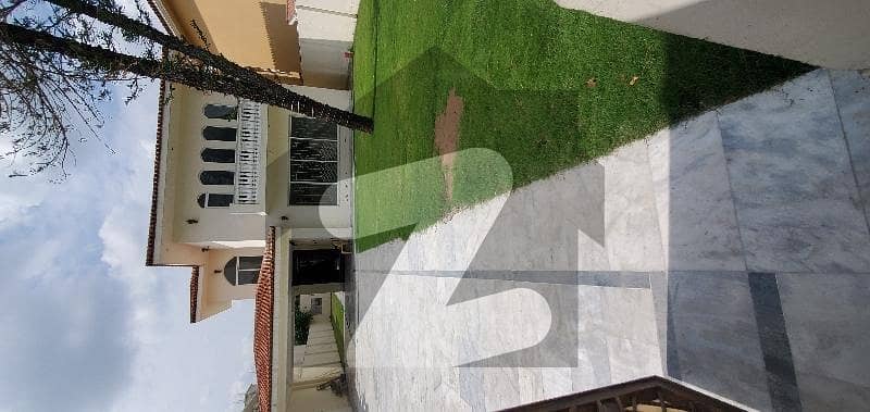 F8 beautiful house F8 beautiful house