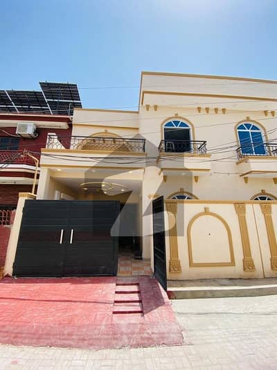 نشیمن کالونی ملتان میں 3 کمروں کا 5 مرلہ مکان 1.3 کروڑ میں برائے فروخت۔