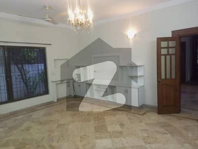 ڈی ایچ اے فیز 3 - بلاک ایکس فیز 3,ڈیفنس (ڈی ایچ اے),لاہور میں 5 کمروں کا 1 کنال مکان 2.15 لاکھ میں کرایہ پر دستیاب ہے۔ ڈی ایچ اے فیز 3 - بلاک ایکس فیز 3,ڈیفنس (ڈی ایچ اے),لاہور میں 5 کمروں کا 1 کنال مکان 2.15 لاکھ میں کرایہ پر دستیاب ہے۔