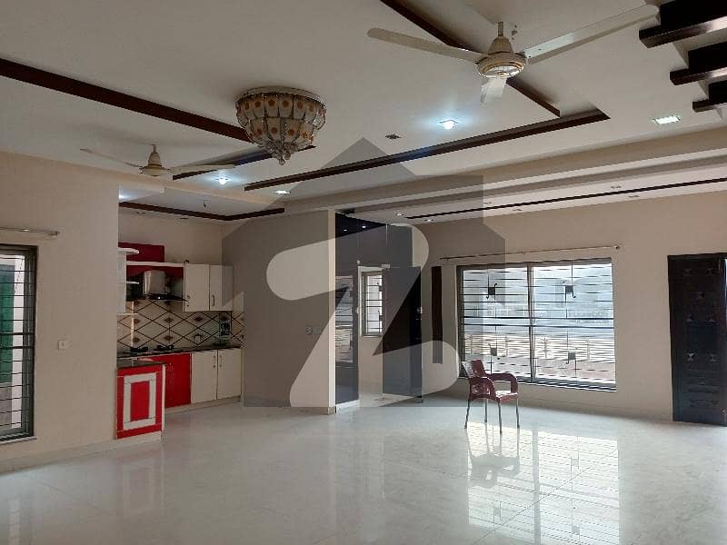 جوہر ٹاؤن لاہور میں 3 کمروں کا 1 کنال بالائی پورشن 1.1 لاکھ میں کرایہ پر دستیاب ہے۔ جوہر ٹاؤن لاہور میں 3 کمروں کا 1 کنال بالائی پورشن 1.1 لاکھ میں کرایہ پر دستیاب ہے۔