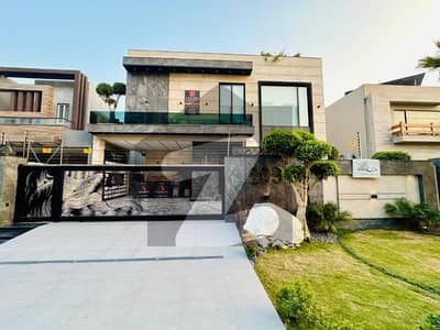 ڈی ایچ اے فیز 6 ڈیفنس (ڈی ایچ اے),لاہور میں 5 کمروں کا 1 کنال مکان 8.0 کروڑ میں برائے فروخت۔