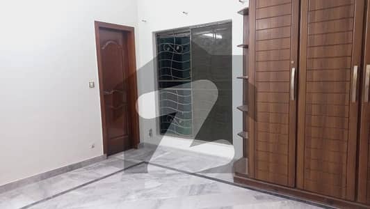 1 Kanal Independent Uper Portion Facing Park In Judicial Colony