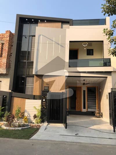 پارک ویو سٹی ۔ تولپ ایکسٹینشن بلاک پارک ویو سٹی,لاہور میں 4 کمروں کا 5 مرلہ مکان 2.25 کروڑ میں برائے فروخت۔ پارک ویو سٹی ۔ تولپ ایکسٹینشن بلاک پارک ویو سٹی,لاہور میں 4 کمروں کا 5 مرلہ مکان 2.25 کروڑ میں برائے فروخت۔