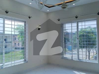 ٹاپ سٹی 1 اسلام آباد میں 2 کمروں کا 10 مرلہ بالائی پورشن 70.0 ہزار میں کرایہ پر دستیاب ہے۔ ٹاپ سٹی 1 اسلام آباد میں 2 کمروں کا 10 مرلہ بالائی پورشن 70.0 ہزار میں کرایہ پر دستیاب ہے۔