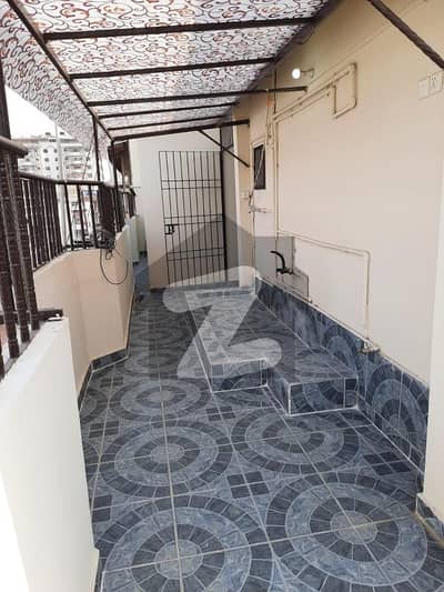 شرف آباد گلشنِ اقبال ٹاؤن,کراچی میں 4 کمروں کا 9 مرلہ فلیٹ 3.7 کروڑ میں برائے فروخت۔