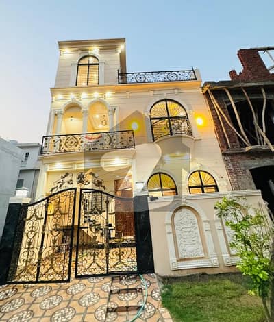 5 Marla Brand New Sapinsh House For Sale