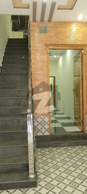 الحمد کالونی (اے آئی ٹی) لاہور میں 4 کمروں کا 2 مرلہ مکان 1.15 کروڑ میں برائے فروخت۔