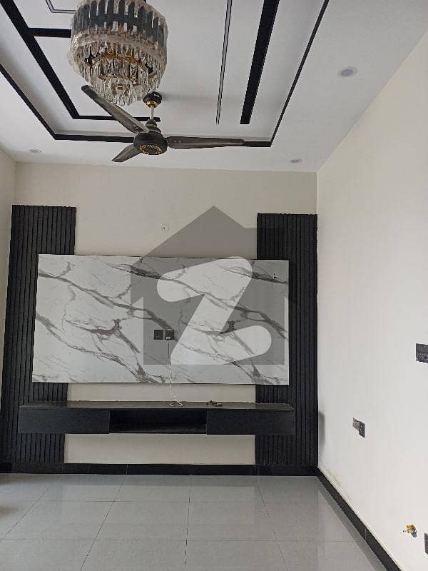 بی ۔ 17 اسلام آباد میں 4 کمروں کا 5 مرلہ مکان 2.4 کروڑ میں برائے فروخت۔