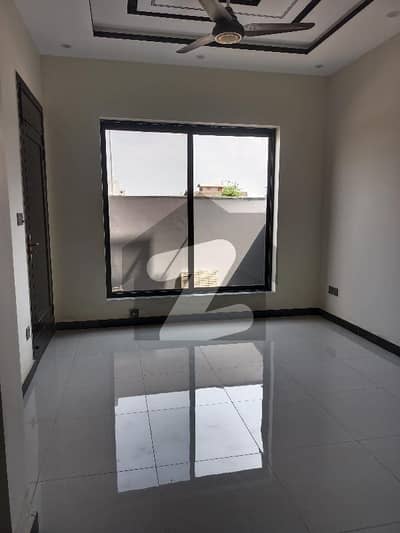 بی ۔ 17 اسلام آباد میں 4 کمروں کا 5 مرلہ مکان 2.4 کروڑ میں برائے فروخت۔ بی ۔ 17 اسلام آباد میں 4 کمروں کا 5 مرلہ مکان 2.4 کروڑ میں برائے فروخت۔