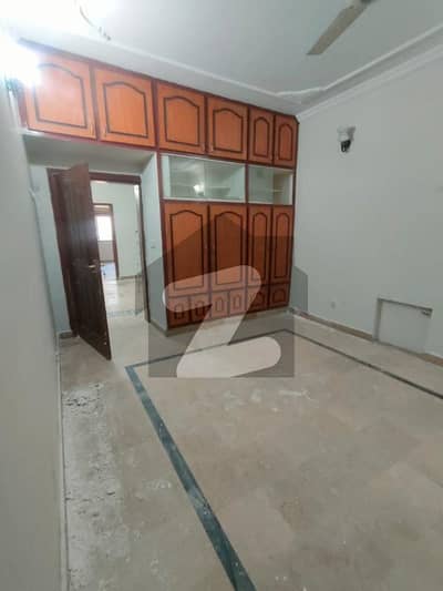 جی ۔ 13 اسلام آباد میں 2 کمروں کا 8 مرلہ زیریں پورشن 80.0 ہزار میں کرایہ پر دستیاب ہے۔ جی ۔ 13 اسلام آباد میں 2 کمروں کا 8 مرلہ زیریں پورشن 80.0 ہزار میں کرایہ پر دستیاب ہے۔