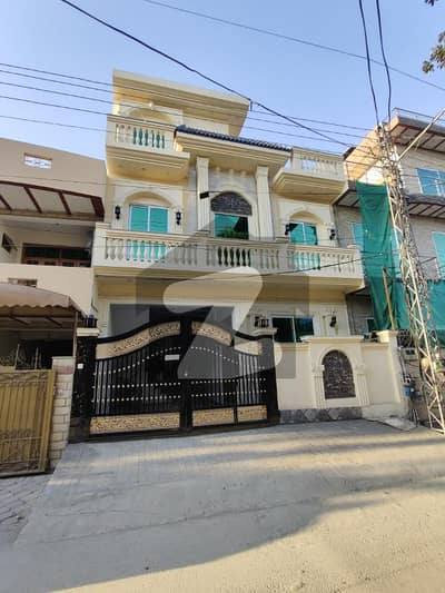 آئی ۔ 10 اسلام آباد میں 6 کمروں کا 6 مرلہ مکان 6.15 کروڑ میں برائے فروخت۔