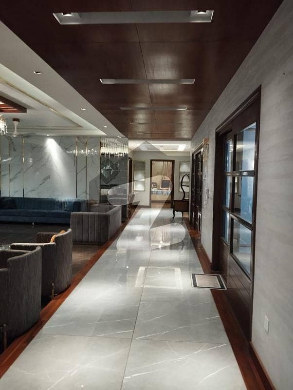 1000 Yards Fully Furnished Luxury Bungalow