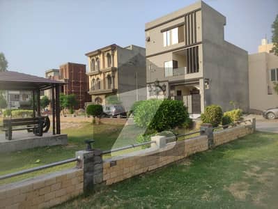 5 Marla Triple Storey House for Sale in Dawood Residency Defence, Raiwnid Road, Umer Block 5 Marla Triple Storey House for Sale in Dawood Residency Defence, Raiwnid Road, Umer Block
