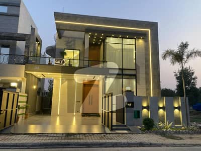 بحریہ ٹاؤن ۔ سیکٹر ایف بحریہ ٹاؤن,لاہور میں 5 کمروں کا 11 مرلہ مکان 5.5 کروڑ میں برائے فروخت۔ بحریہ ٹاؤن ۔ سیکٹر ایف بحریہ ٹاؤن,لاہور میں 5 کمروں کا 11 مرلہ مکان 5.5 کروڑ میں برائے فروخت۔