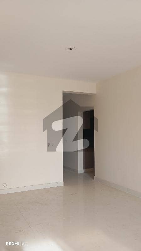 برج-ال-حرمین یونیورسٹی روڈ,کراچی میں 4 کمروں کا 10 مرلہ فلیٹ 2.4 کروڑ میں برائے فروخت۔