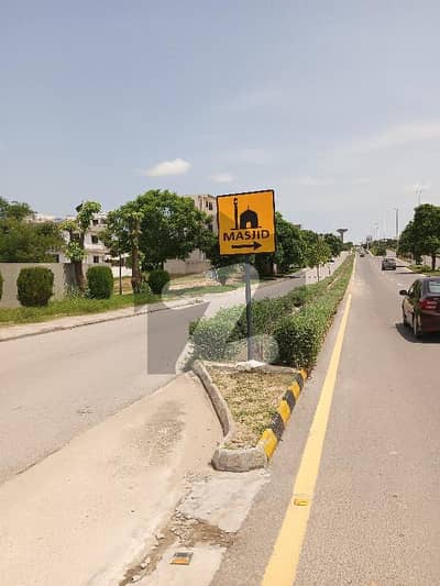 ڈی ایچ اے فیز 2 - سیکٹر ڈی ڈی ایچ اے ڈیفینس فیز 2,ڈی ایچ اے ڈیفینس,اسلام آباد میں 1 کنال رہائشی پلاٹ 3.5 کروڑ میں برائے فروخت۔ ڈی ایچ اے فیز 2 - سیکٹر ڈی ڈی ایچ اے ڈیفینس فیز 2,ڈی ایچ اے ڈیفینس,اسلام آباد میں 1 کنال رہائشی پلاٹ 3.5 کروڑ میں برائے فروخت۔