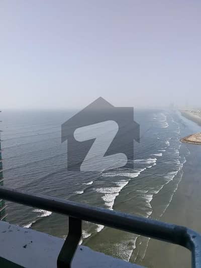 3-Beds Luxurious Apartment Available For Rent