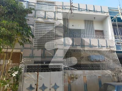 نارتھ کراچی ۔ سیکٹر 10 نارتھ کراچی,کراچی میں 4 کمروں کا 5 مرلہ مکان 2.4 کروڑ میں برائے فروخت۔