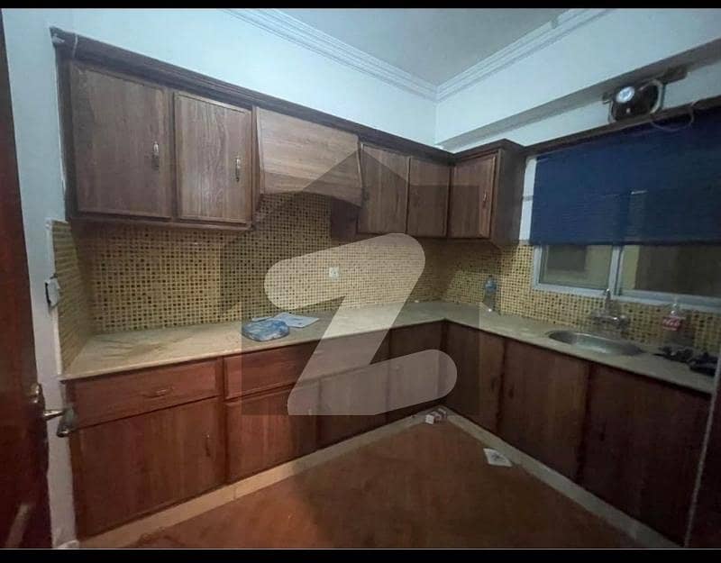 Avail Yourself A Great 1200 Square Feet Flat In G-13