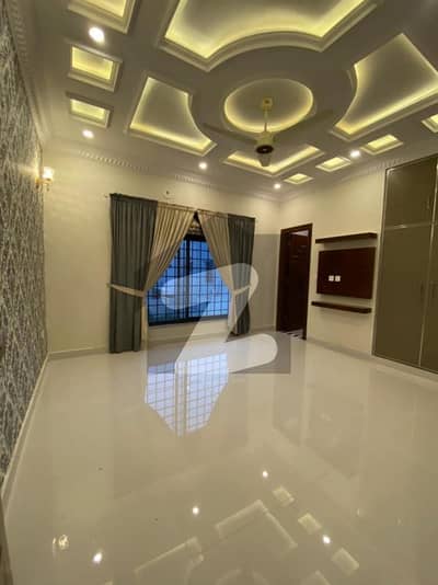 بحریہ ٹاؤن فیز 8 بحریہ ٹاؤن راولپنڈی,راولپنڈی میں 5 کمروں کا 7 مرلہ مکان 2.3 کروڑ میں برائے فروخت۔