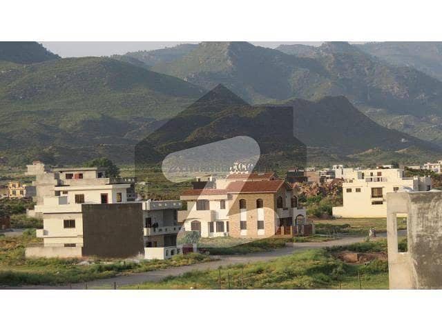 ڈی ۔ 12/2 ڈی ۔ 12,اسلام آباد میں 1 کنال رہائشی پلاٹ 10.5 کروڑ میں برائے فروخت۔