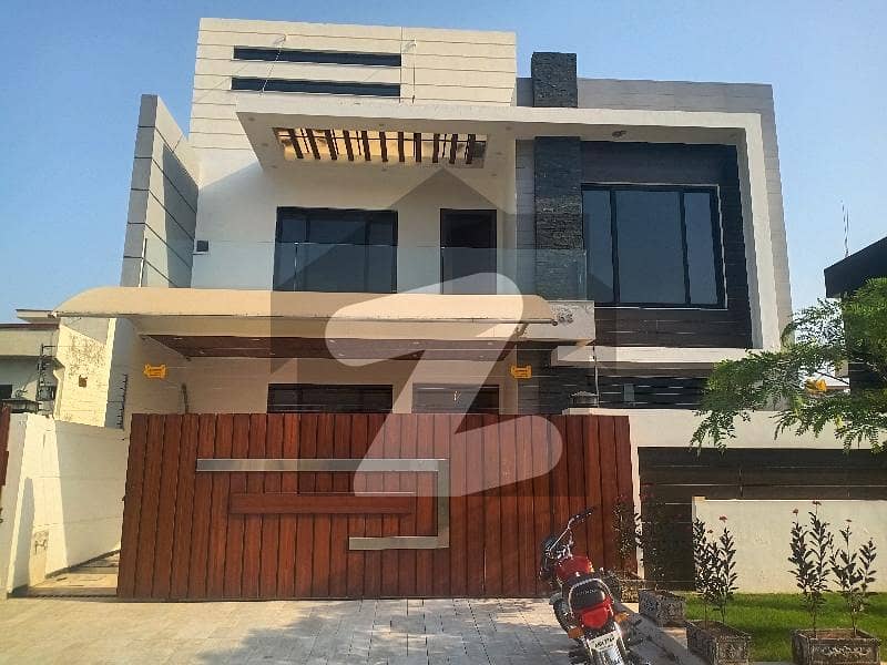 Beautiful 10 Marla Full House For Rent In D12