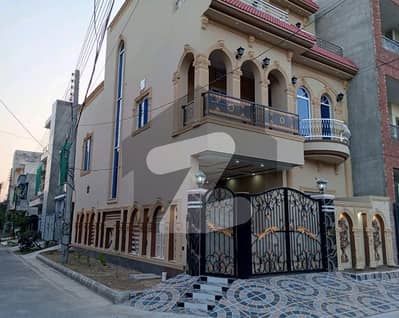 ایڈن ریزیڈینشیا ایڈن,لاہور میں 5 کمروں کا 5 مرلہ مکان 2.5 کروڑ میں برائے فروخت۔ ایڈن ریزیڈینشیا ایڈن,لاہور میں 5 کمروں کا 5 مرلہ مکان 2.5 کروڑ میں برائے فروخت۔