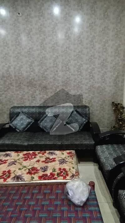 گلبرگ ویلی فیصل آباد میں 3 کمروں کا 4 مرلہ مکان 40.0 ہزار میں کرایہ پر دستیاب ہے۔